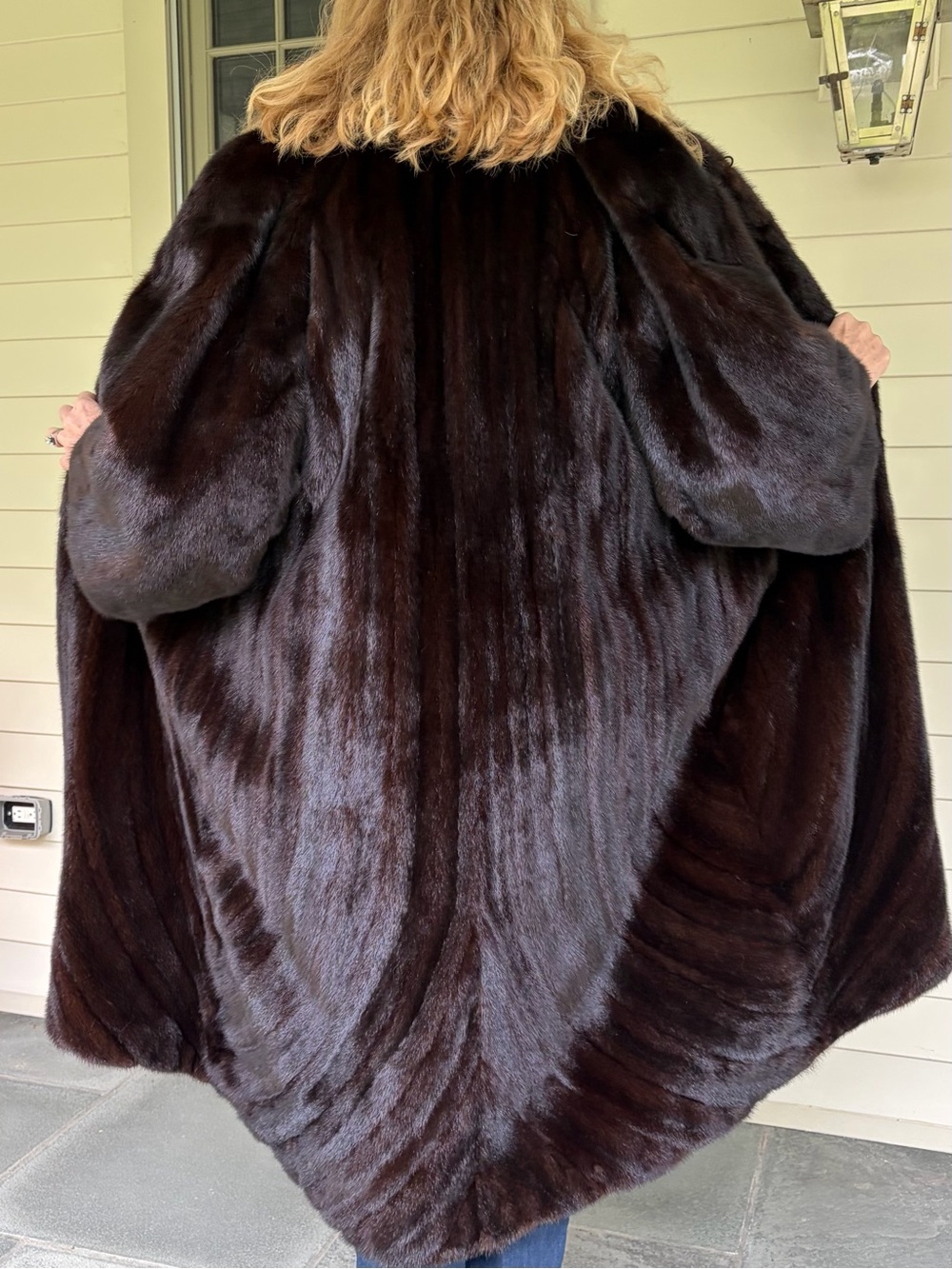 Luxurious Dark Brown Real Mink Fur Coat